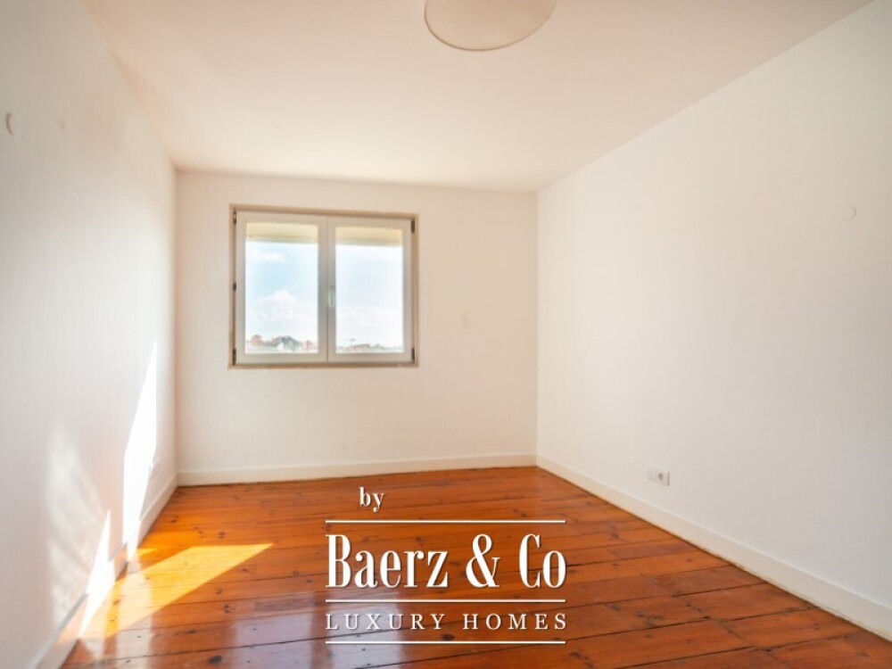 Discover this exceptional two-bedroom apartment in Príncipe Real, offering truly breathtaking views. image