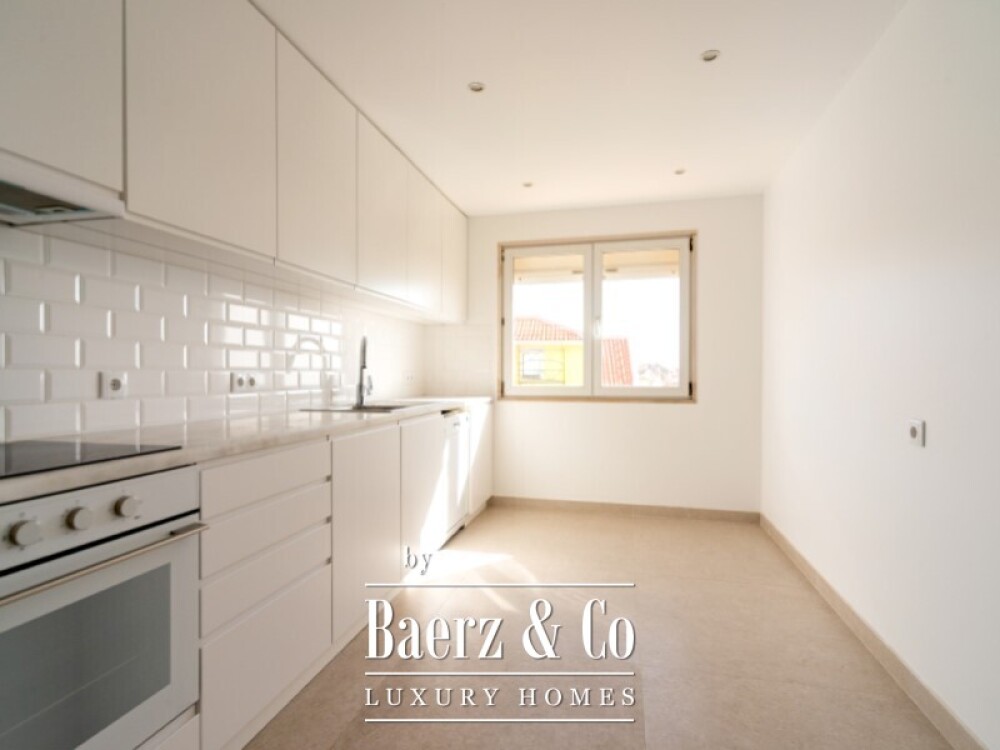 Discover this exceptional two-bedroom apartment in Príncipe Real, offering truly breathtaking views. image