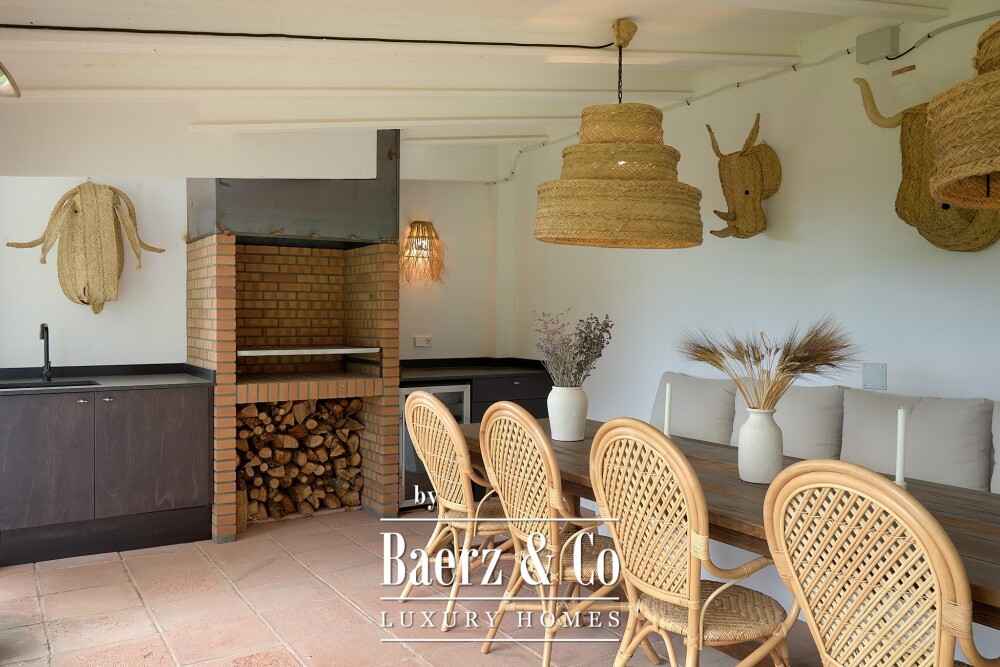 Elegant Mediterranean estate with sea views and proven investment appeal — Calonge, Costa Brava image