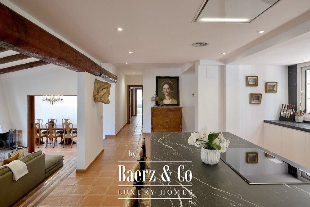 Elegant Mediterranean estate with sea views and proven investment appeal — Calonge, Costa Brava image