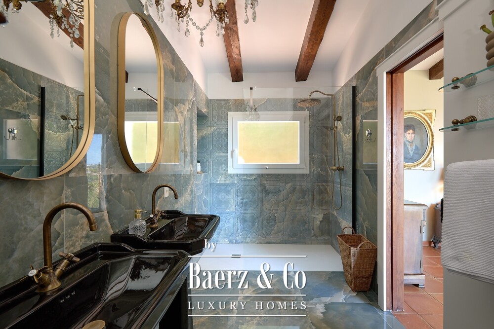 Elegant Mediterranean estate with sea views and proven investment appeal — Calonge, Costa Brava image
