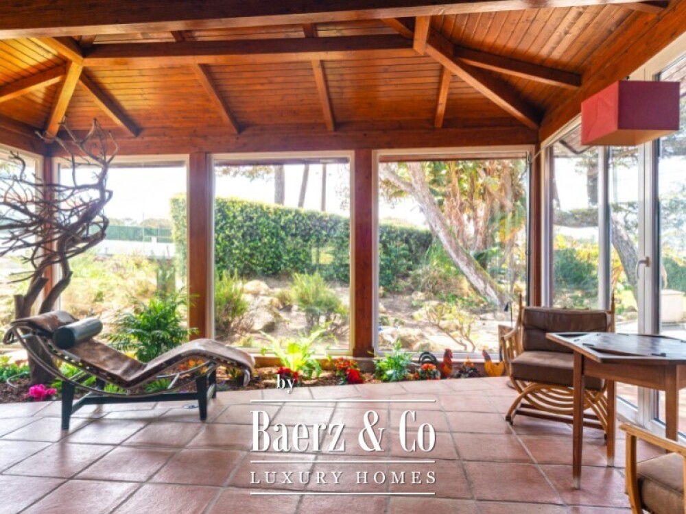 Single storey 3 bedroom villa with swimming pool, tennis court and plot of 5,320 sqm in Fontanelas, Sintra image