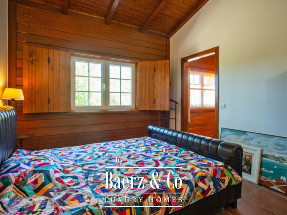 Single storey 3 bedroom villa with swimming pool, tennis court and plot of 5,320 sqm in Fontanelas, Sintra image