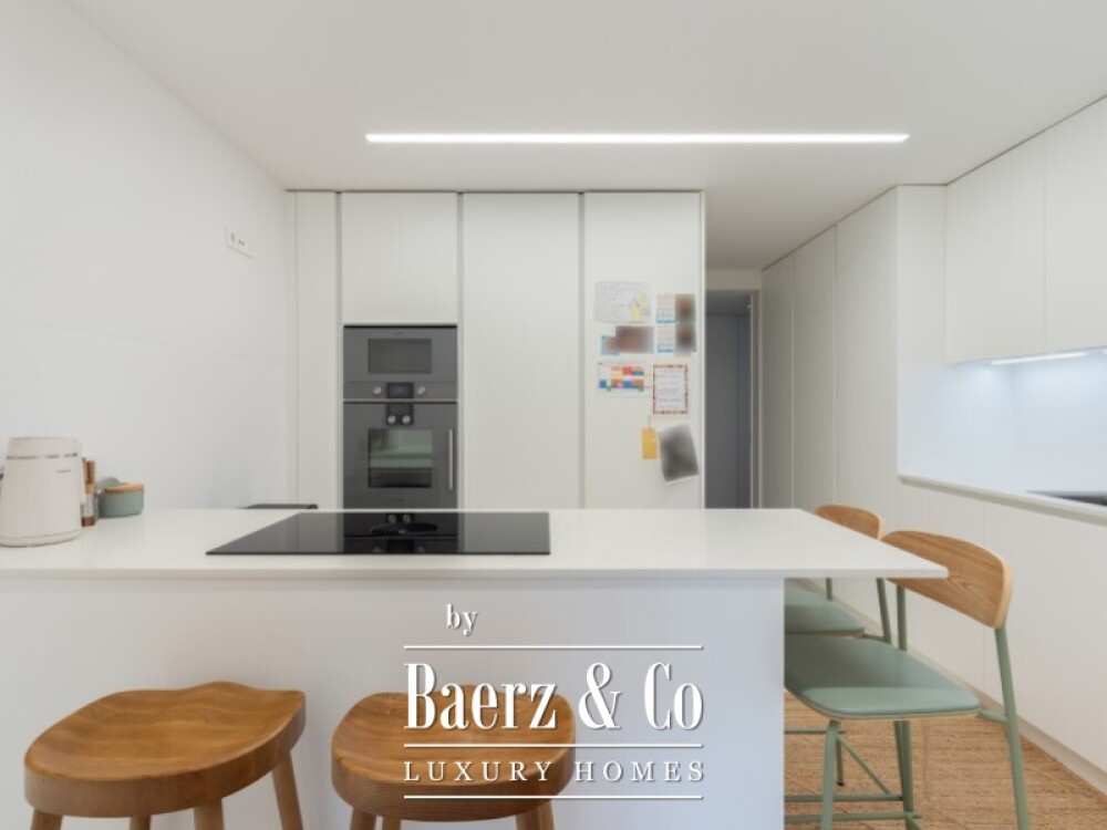 Luxurious Apartment with 3 Ensuite Bedrooms - Garden and Swimming Pool - Privileged Location - Sea View - Walking Distance from the beach - Gated community with 24/7 Security. image