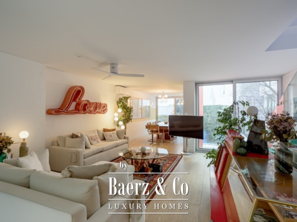 House 4 Bedrooms + 3 Sale Lisboa image