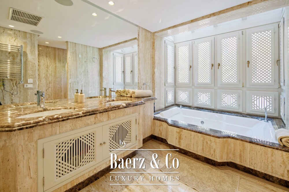 Penthouse - Marbella East - Ref: 8717 image
