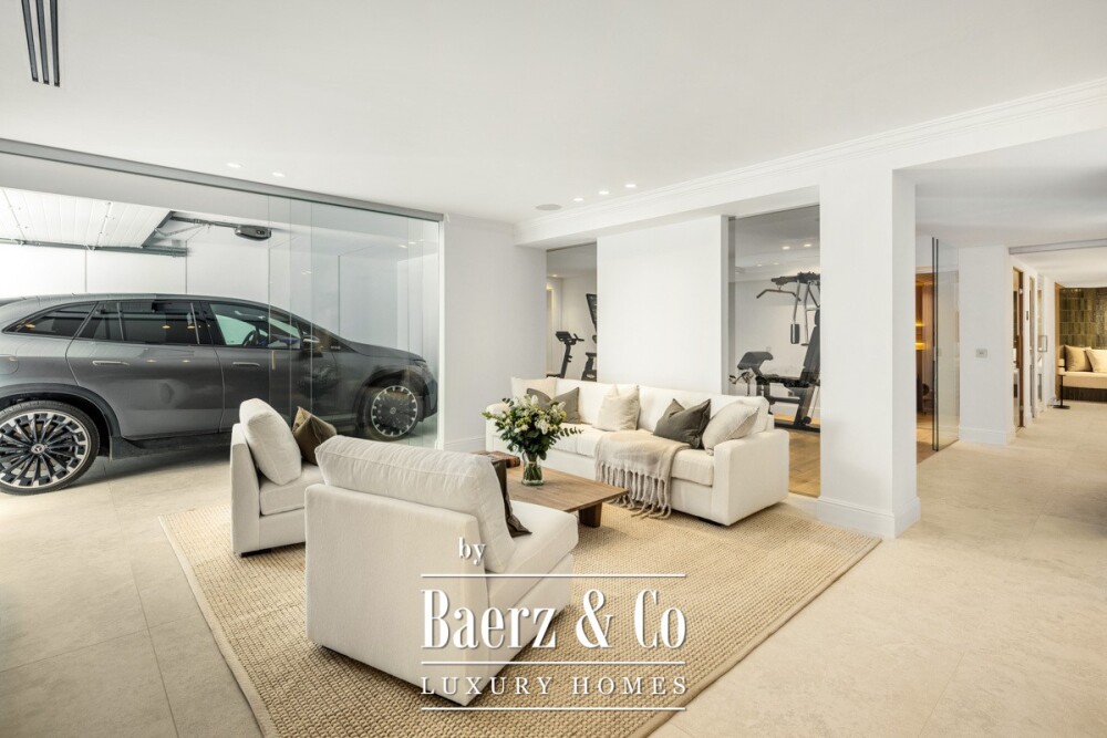 Villa - Nueva Andalucia - Marbella - Ref: 8724 image