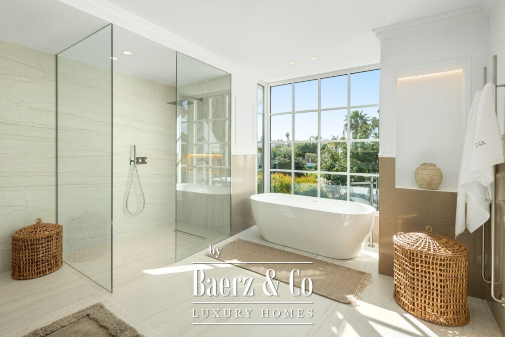 Villa - Nueva Andalucia - Marbella - Ref: 8724 image