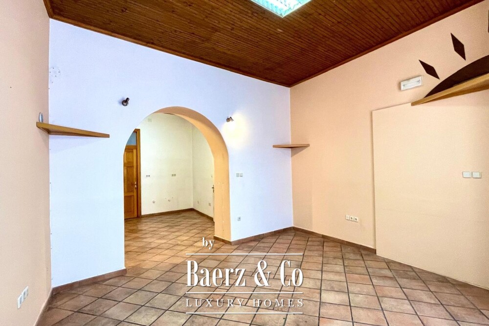 Crikvenica, house with 4 apartments and 2 commercial units in the town centre with sea view image