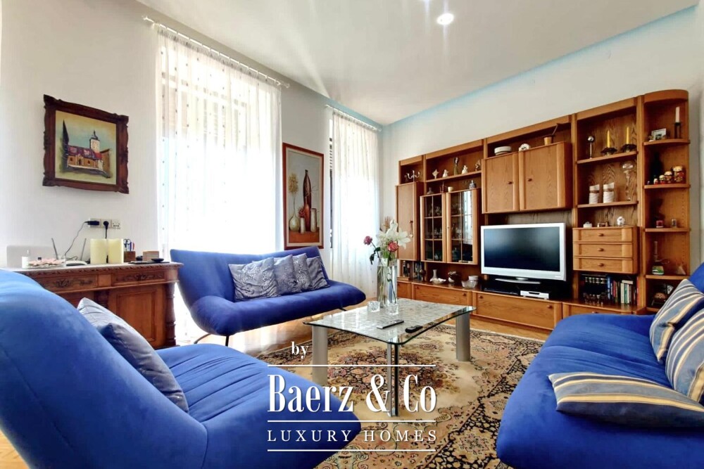 Crikvenica, house with 4 apartments and 2 commercial units in the town centre with sea view image