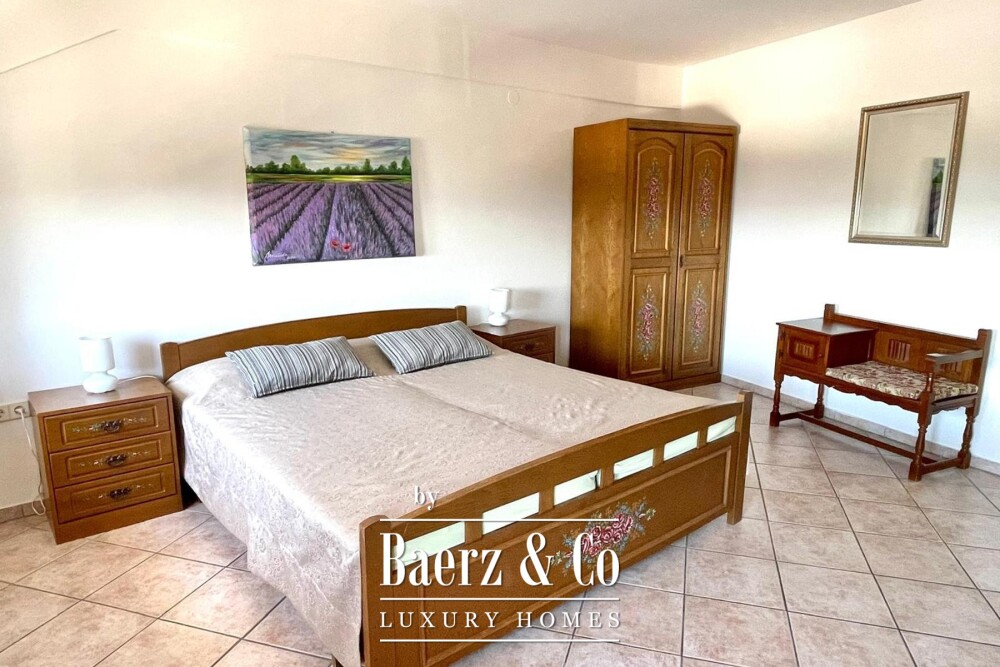 Crikvenica, house with 4 apartments and 2 commercial units in the town centre with sea view image