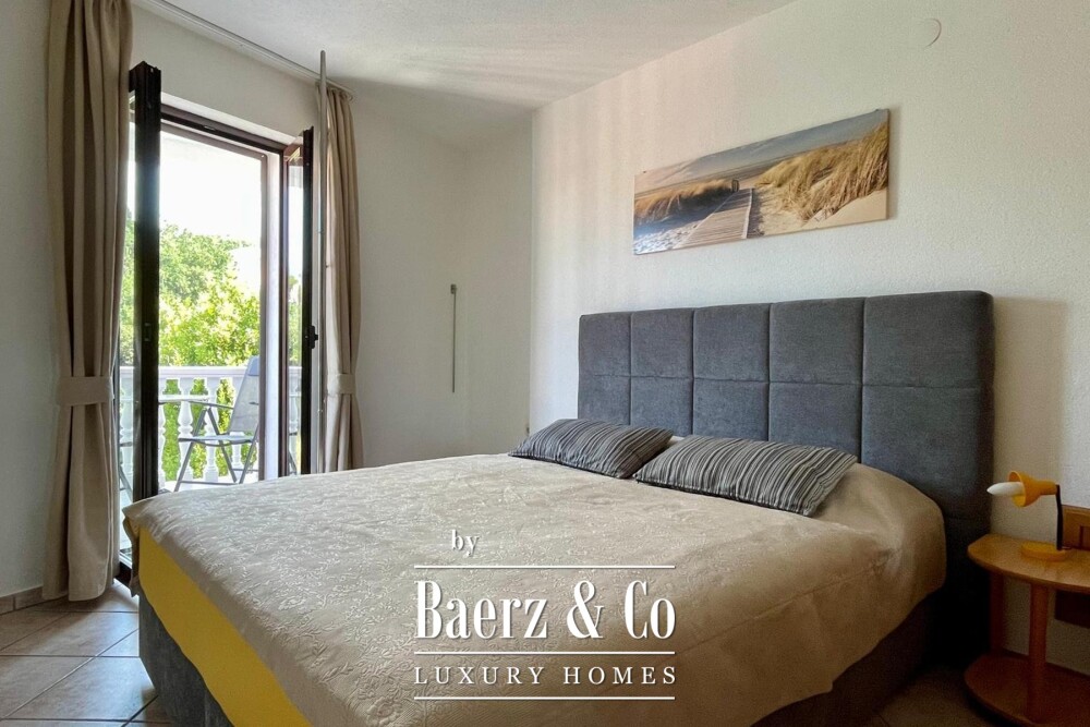Crikvenica, house with 4 apartments and 2 commercial units in the town centre with sea view image