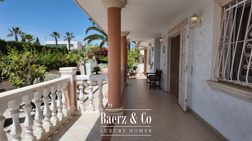 Beautiful luxury home in La Nucía image