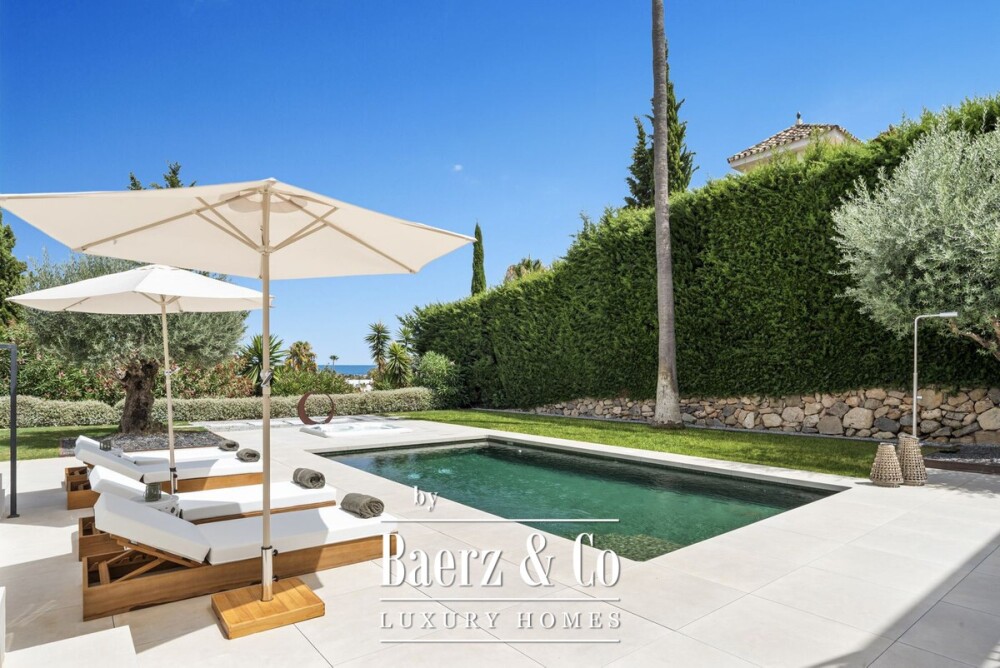 Villa - Nueva Andalucia - Marbella - Ref: 8737 image