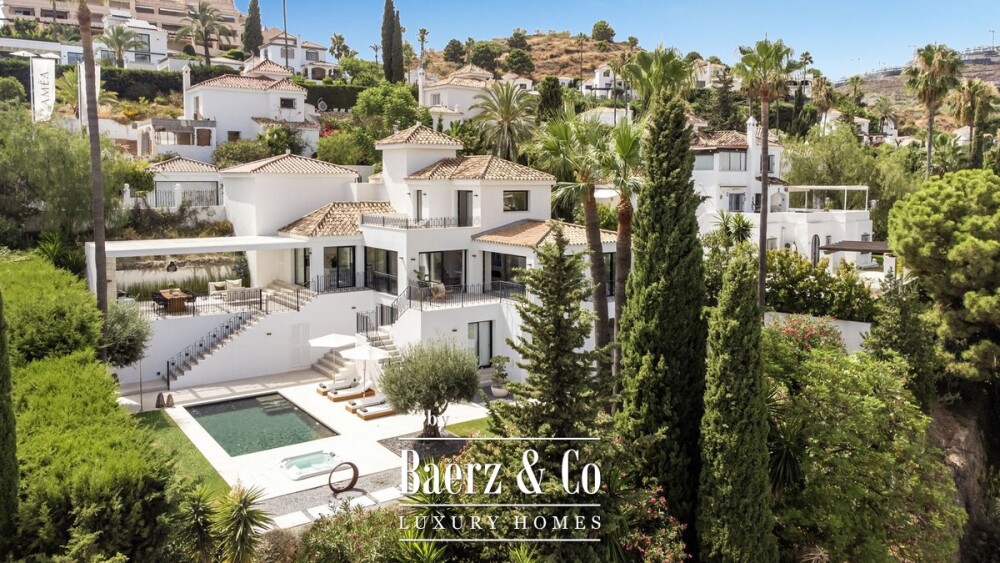 Villa - Nueva Andalucia - Marbella - Ref: 8737 image