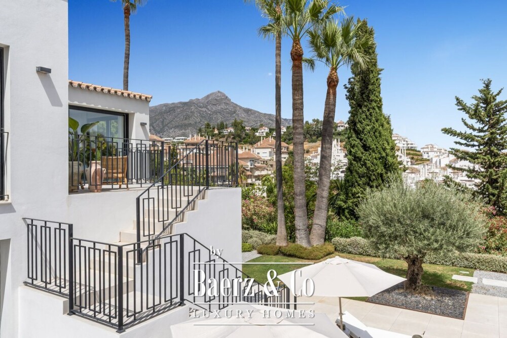 Villa - Nueva Andalucia - Marbella - Ref: 8737 image