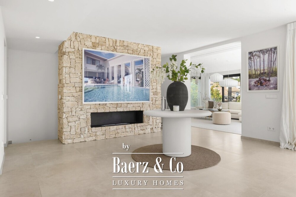 Villa - Nueva Andalucia - Marbella - Ref: 8737 image