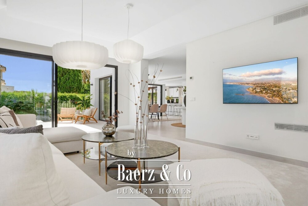 Villa - Nueva Andalucia - Marbella - Ref: 8737 image