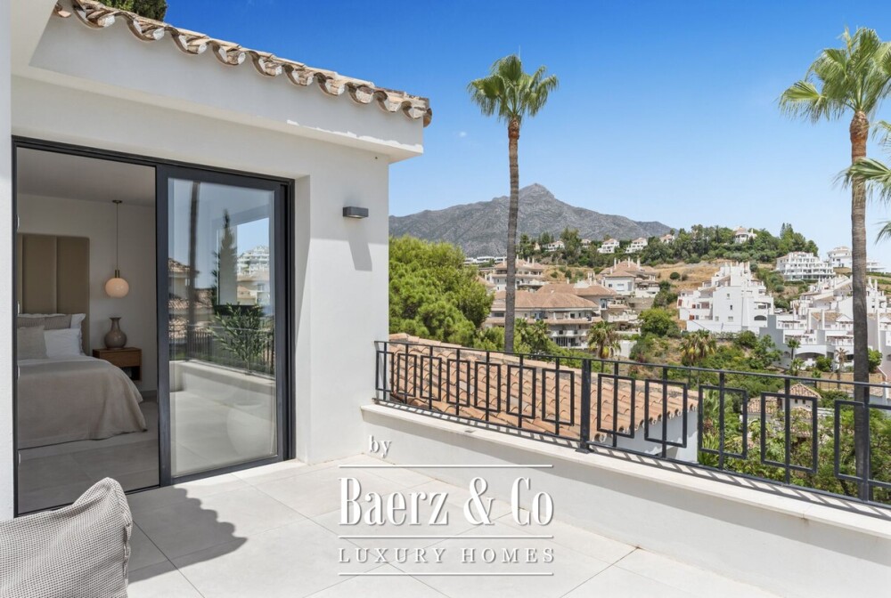 Villa - Nueva Andalucia - Marbella - Ref: 8737 image