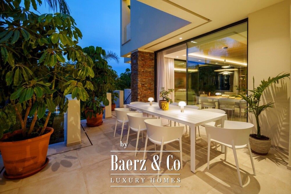 Villa - New Golden Mile - Estepona East - Ref: 8739 image