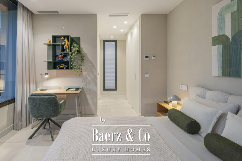 Villa - New Golden Mile - Estepona East - Ref: 8739 image