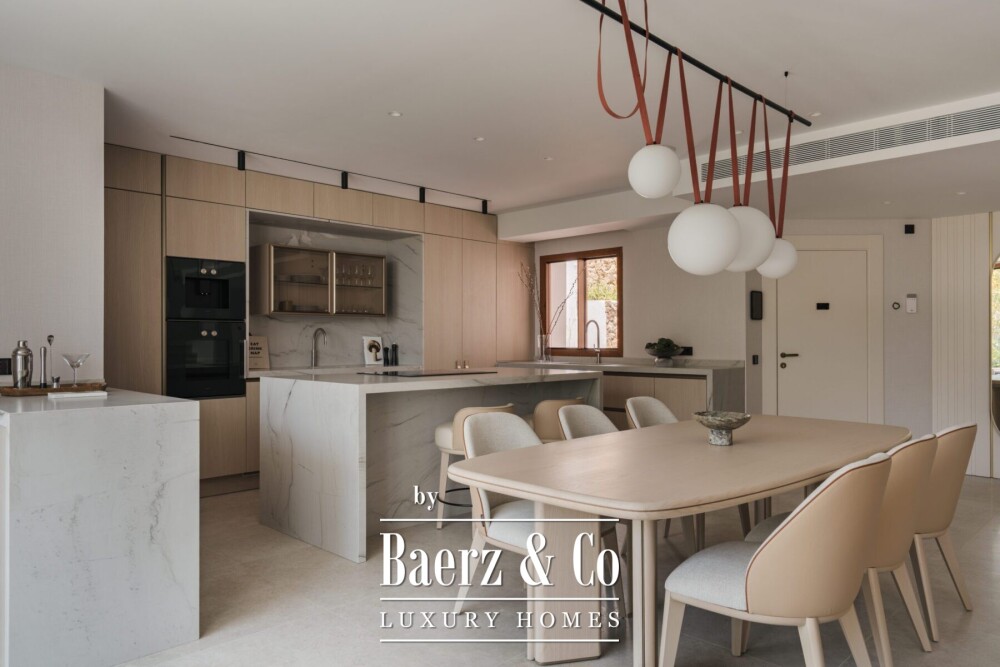 Apartment - Nueva Andalucia - Marbella - Ref: 8740 image