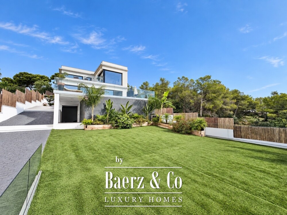 Contemporary Villa with Panoramic Mediterranean Sea Views in Cunit image