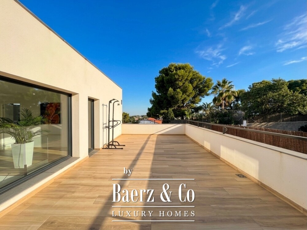 Contemporary Villa with Panoramic Mediterranean Sea Views in Cunit image