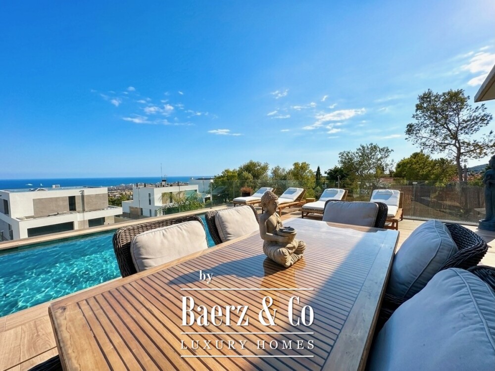 Contemporary Villa with Panoramic Mediterranean Sea Views in Cunit image