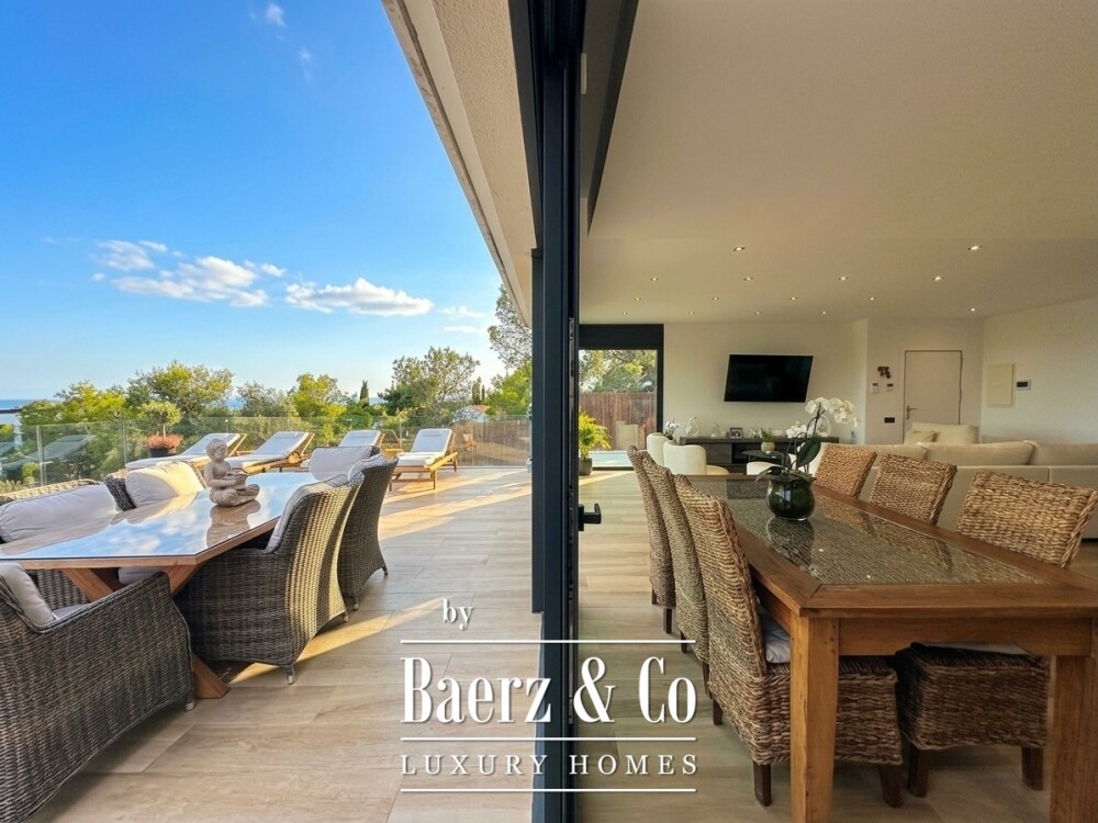Contemporary Villa with Panoramic Mediterranean Sea Views in Cunit image