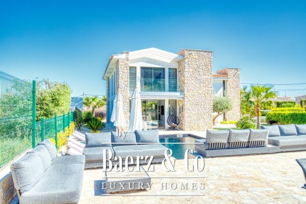 photo 5 Mediterranean Villa with Vacation License