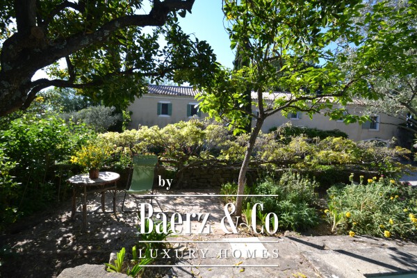 photo 11 Historic manor house overlooking Mont Ventoux