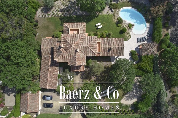 photo 11 Beautiful Provence-style villa in Terre Blanche Golf Estate