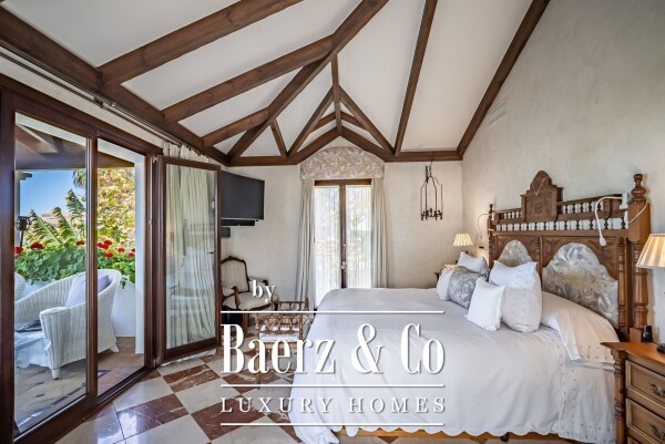 photo 21 Villa - Marbella East - Ref: 8192