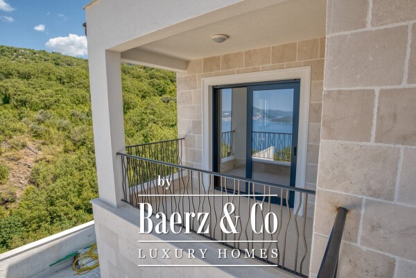 photo 18 Elegant Villa with Majestic Views, Pool, Gym & Sauna