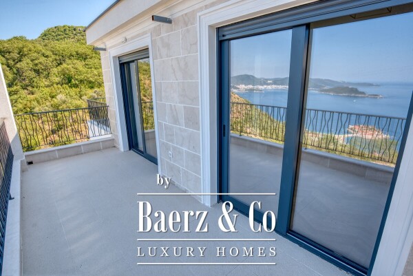 photo 23 Elegant Villa with Majestic Views, Pool, Gym & Sauna