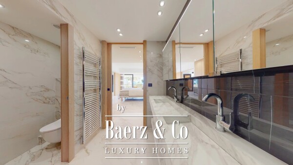 photo 13 Exceptionnal seafront and seaview apartment in Cannes Croisette