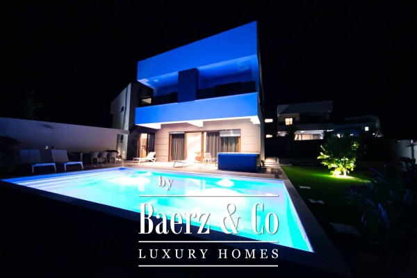 photo 18 Pag, Novalja, two luxurious modern villas with swimming pools