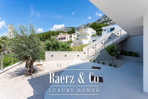 photo 52 Brela, an imposing villa with a panoramic view