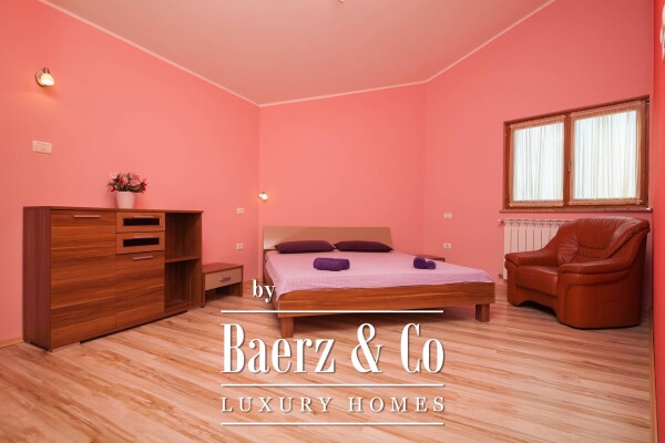 photo 34 Istria, Banjole - spacious residential and commercial holiday house, 750m2, plot 1370m2