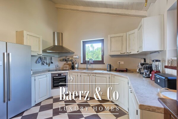 photo 13 Istria, Savičenta, Juršići, modern villa 400 m2 on a large plot of 1986 m2