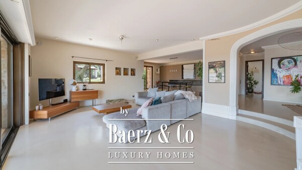 photo 2 Nice family villa in Roquefort les Pins