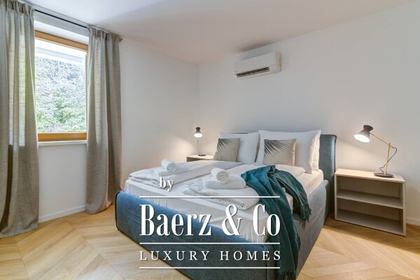 photo 5 Opatija, Volosko, luxurious four-bedroom apartment in the first row to the sea, NKP 132,51 m2