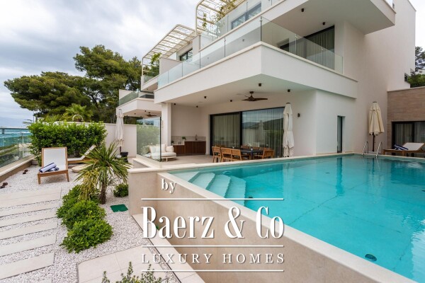 photo 14 Trogir, Čiovo, exclusive villa first row by the sea, with a beautiful view of the city