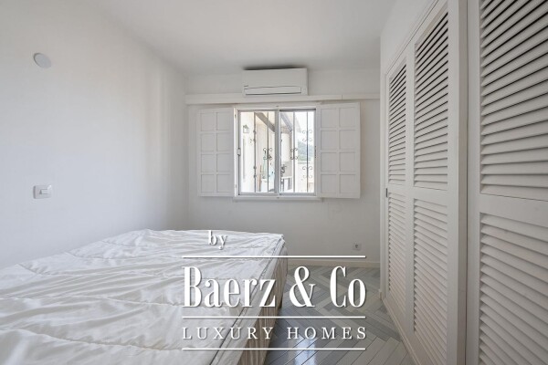 photo 11 Bright Penthouse with large private Roof Terrace and Port views