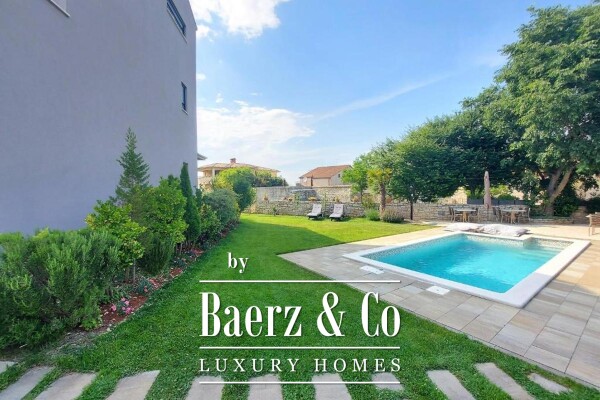 photo 7 Bale, detached house with 3 apartments