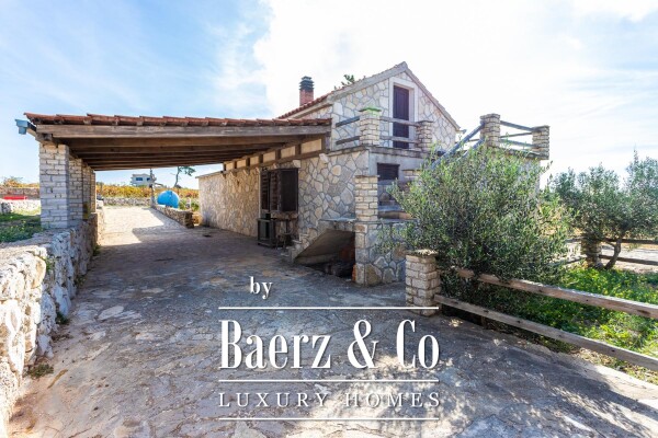 photo 5 Hvar, a large, beautiful property with three houses on a plot of 32500 m2