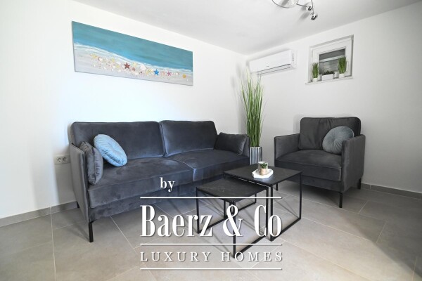 photo 9 Karlobag, Cesarca, beautiful Villa with a pool by the sea NKP 240 m2