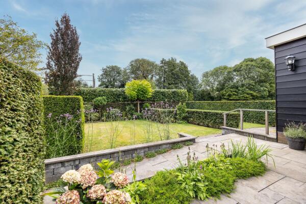 photo 15 Nieuw-Loosdrechtsedijk 77