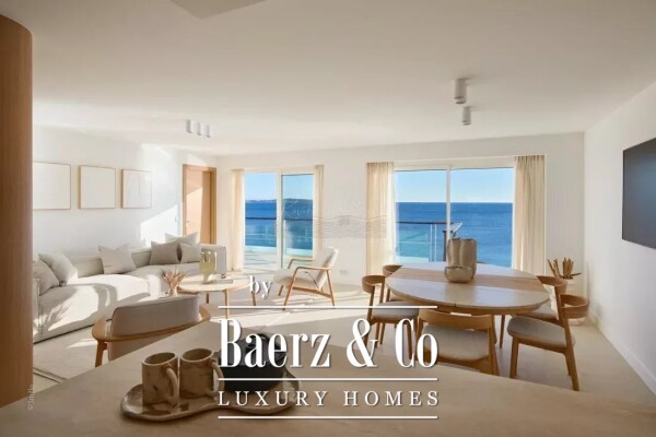 photo 2 Palm Beach - Seafront - Top Floor - 4 Rooms